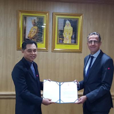 13 April 2020 – Cheque Donation to Ministry of Health for COVID-19 Relief Fund